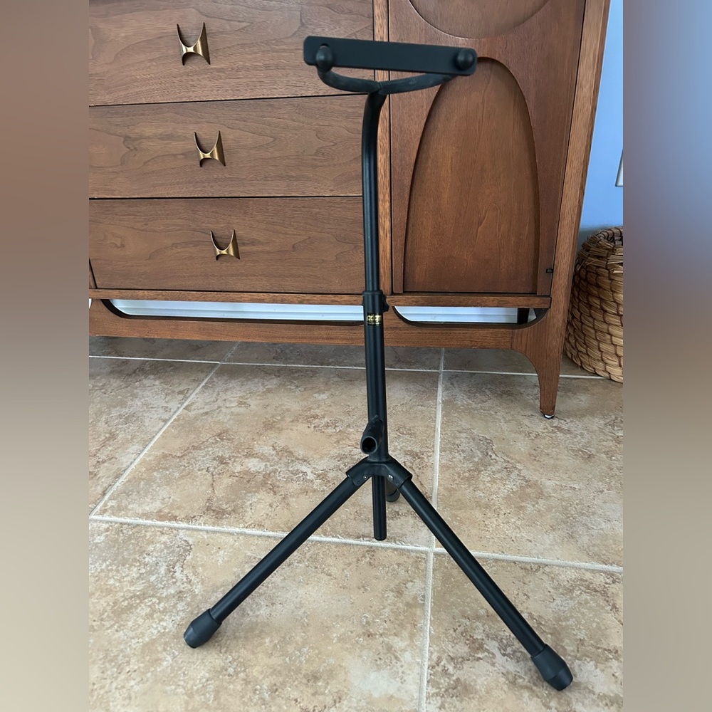 Adam the Atomic Sound Tripod Guitar Stand. EUC